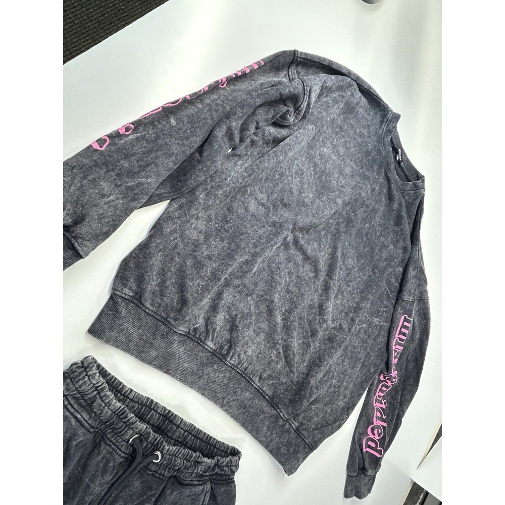 Missguided black acid wash sweatpants with pink graphic lettering - Picture 4 of 16